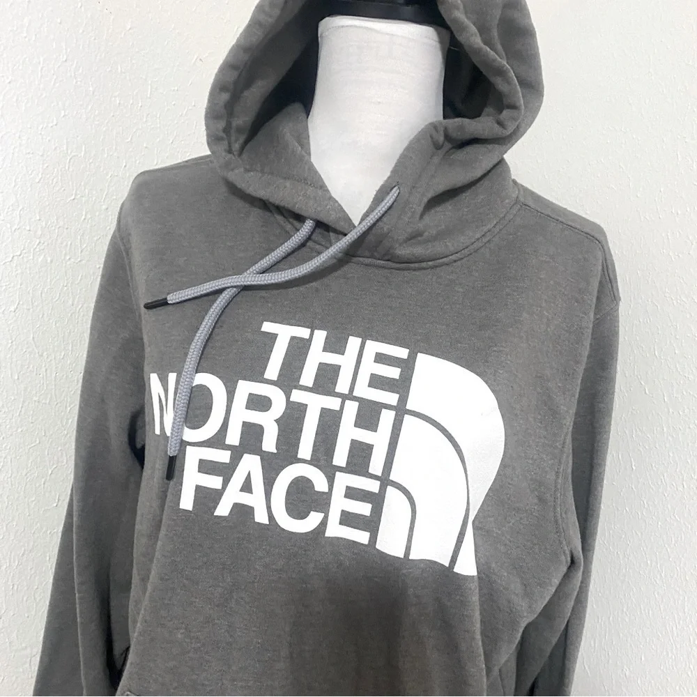 The North Face Men's Half Dome Pullover Hoodie with Front Pouch Pocket Medium